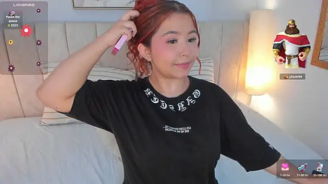 Atenea cuteee online show from April 2026 07:51:02 PM