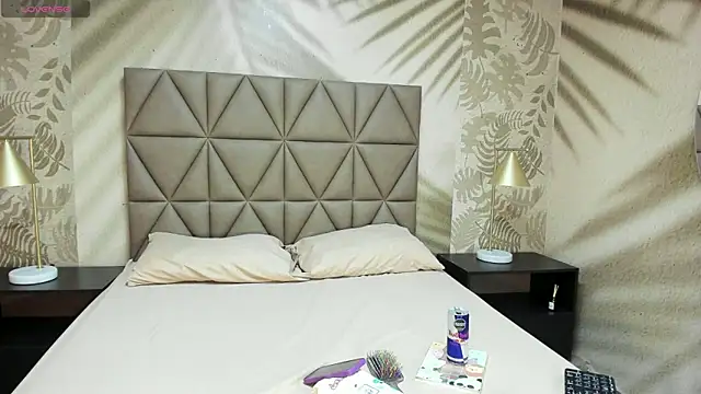 AnneDixie online show from February 2026 03:13:01 AM