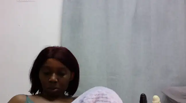 Snapshot of Sexxybella27 chatting on February 2025 11:04:02 PM Sexxybella27 online show from February 2025 11:04:02 PM