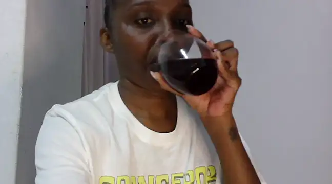 Snapshot of Sexxybella27 chatting on March 2025 06:19:02 PM Sexxybella27 online show from March 2025 06:19:02 PM