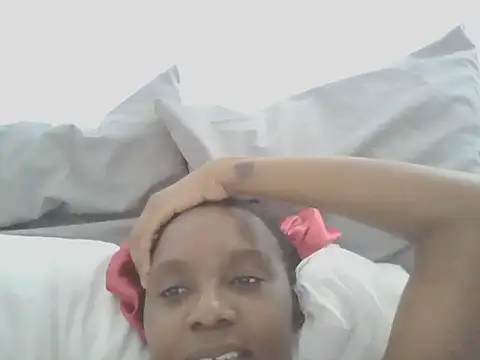 Snapshot of Sexxybella27 chatting on November 2025 03:12:01 PM Sexxybella27 online show from November 2025 03:12:01 PM