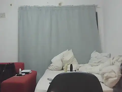 Snapshot of Sexxybella27 chatting on November 2025 07:35:02 PM Sexxybella27 online show from November 2025 07:35:02 PM