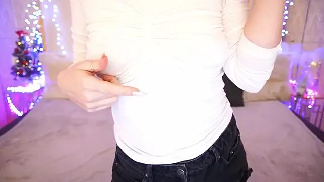 Snapshot of KimmmLi chatting on December 2024 11:09:01 AM KimmmLi online show from December 2024 11:09:01 AM