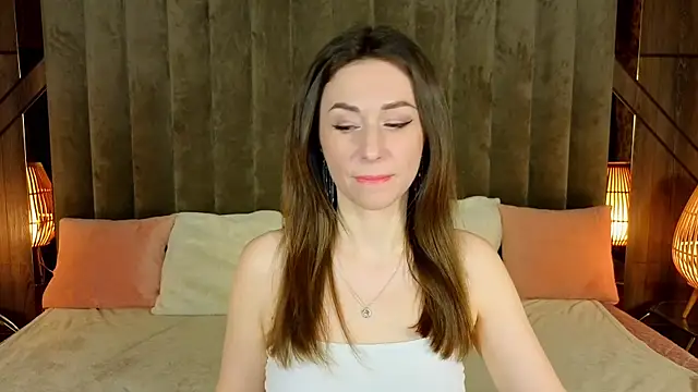 KimmmLi online show from November 2025 02:06:02 PM