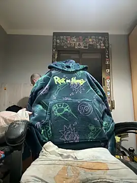 Snapshot of S921993 chatting on October 2025 08:43:02 PM S921993 online show from October 2025 08:43:02 PM