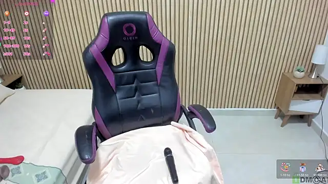 julieth love  online show from April 2026 02:04:01 PM