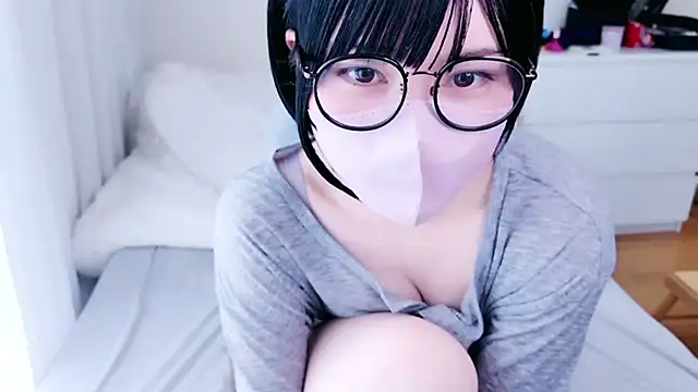 Snapshot of _HIKARU_ chatting on March 2025 12:04:02 AM HIKARU online show from March 2025 12:04:02 AM