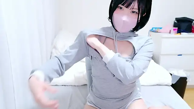 Snapshot of _HIKARU_ chatting on March 2025 11:42:01 AM HIKARU online show from March 2025 11:42:01 AM