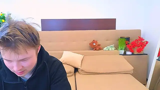 Snapshot of _Olli__Stiw_ chatting on February 2026 08:36:01 AM Olli Stiw online show from February 2026 08:36:01 AM