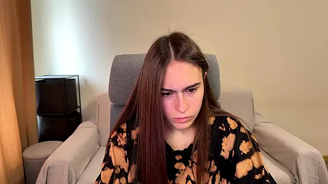 Snapshot of AliceKolltt chatting on September 2025 07:58:01 AM AliceKolltt online show from September 2025 07:58:01 AM