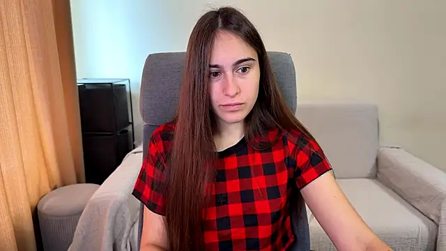 Snapshot of AliceKolltt chatting on October 2025 08:31:02 AM AliceKolltt online show from October 2025 08:31:02 AM