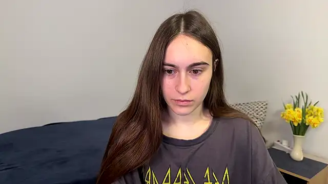 Snapshot of AliceKolltt chatting on April 2026 10:38:01 PM AliceKolltt online show from April 2026 10:38:01 PM