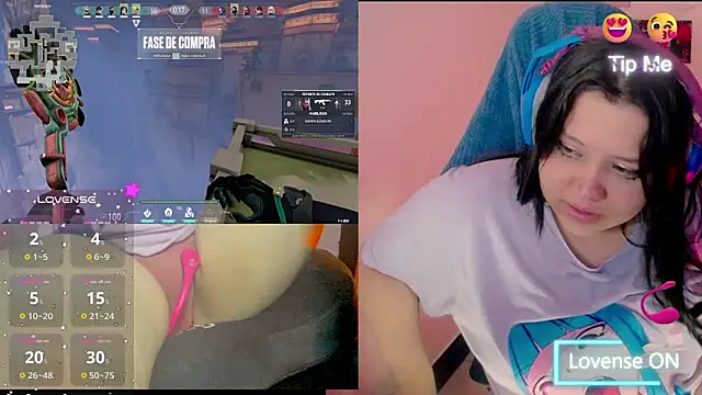 Snapshot of crystal7u7 chatting on January 2025 08:40:02 AM crystal7u7 online show from January 2025 08:40:02 AM