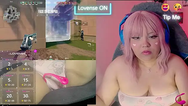 Snapshot of crystal7u7 chatting on January 2025 12:18:01 AM crystal7u7 online show from January 2025 12:18:01 AM