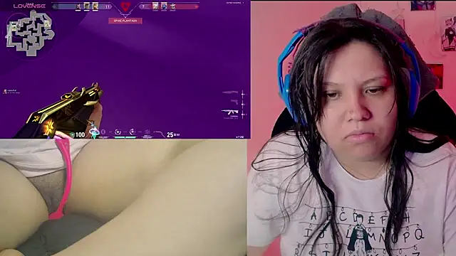 Snapshot of crystal7u7 chatting on January 2025 04:21:01 AM crystal7u7 online show from January 2025 04:21:01 AM