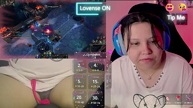 Snapshot of crystal7u7 chatting on January 2025 06:52:02 AM crystal7u7 online show from January 2025 06:52:02 AM