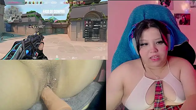 Snapshot of crystal7u7 chatting on January 2025 03:32:02 AM crystal7u7 online show from January 2025 03:32:02 AM