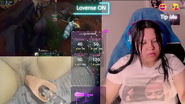 Snapshot of crystal7u7 chatting on January 2025 06:12:01 AM crystal7u7 online show from January 2025 06:12:01 AM