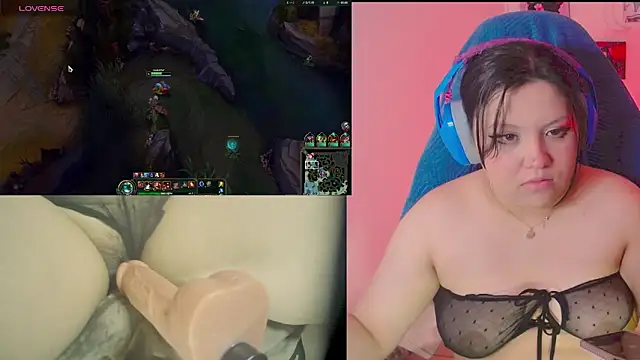 Snapshot of crystal7u7 chatting on January 2025 12:39:02 AM crystal7u7 online show from January 2025 12:39:02 AM