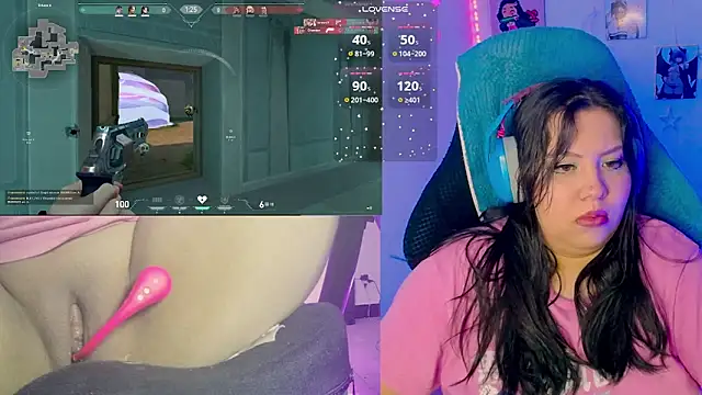 Snapshot of crystal7u7 chatting on March 2025 01:52:02 PM crystal7u7 online show from March 2025 01:52:02 PM