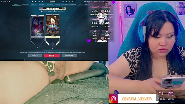 Snapshot of crystal7u7 chatting on October 2025 08:06:02 PM crystal7u7 online show from October 2025 08:06:02 PM