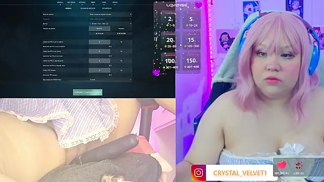 Snapshot of crystal7u7 chatting on October 2025 08:20:01 PM crystal7u7 online show from October 2025 08:20:01 PM