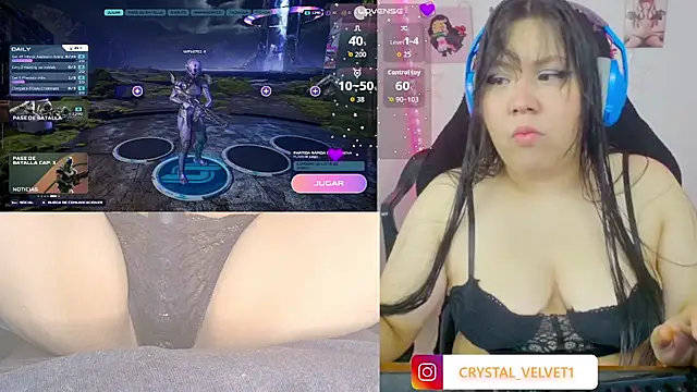 Snapshot of crystal7u7 chatting on October 2025 06:14:02 PM crystal7u7 online show from October 2025 06:14:02 PM