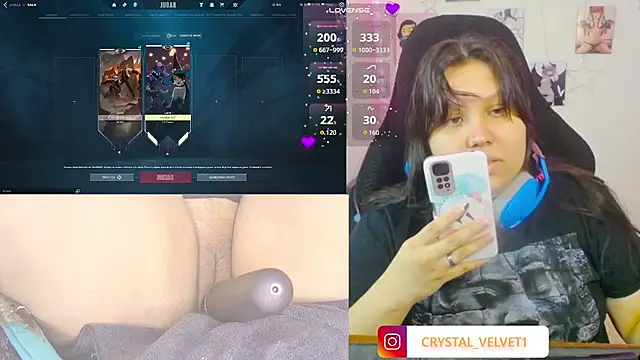 Snapshot of crystal7u7 chatting on October 2025 08:33:02 PM crystal7u7 online show from October 2025 08:33:02 PM