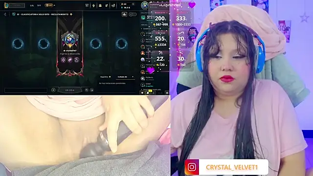 Snapshot of crystal7u7 chatting on November 2025 08:43:01 PM crystal7u7 online show from November 2025 08:43:01 PM