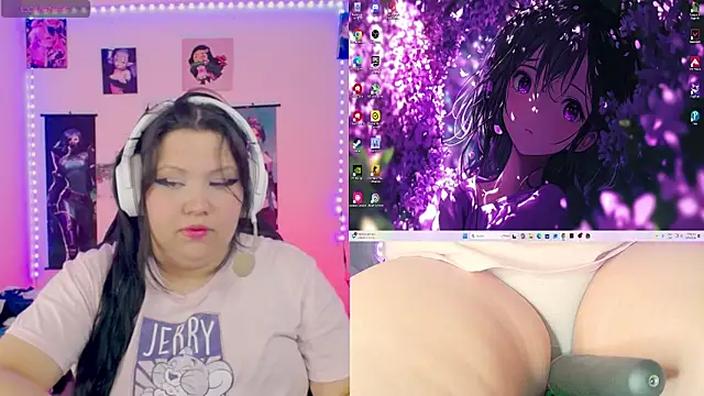 crystal7u7 online show from April 2026 12:33:01 AM