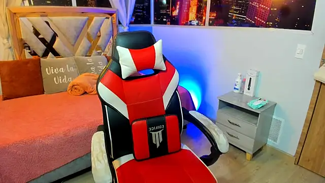 Kendall Sophy online show from January 2025 07:13:02 PM