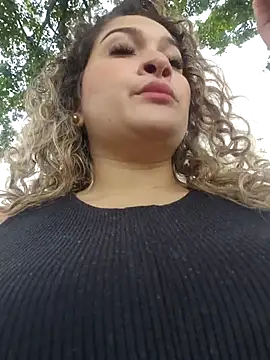 Sara smiiith211 online show from October 2025 07:02:02 PM