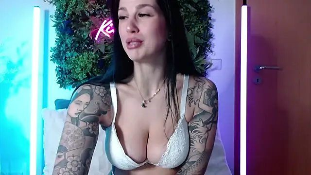 KiraKane1 online show from January 2025 05:41:02 AM