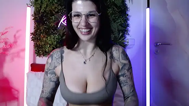 KiraKane1 online show from February 2025 12:13:02 PM