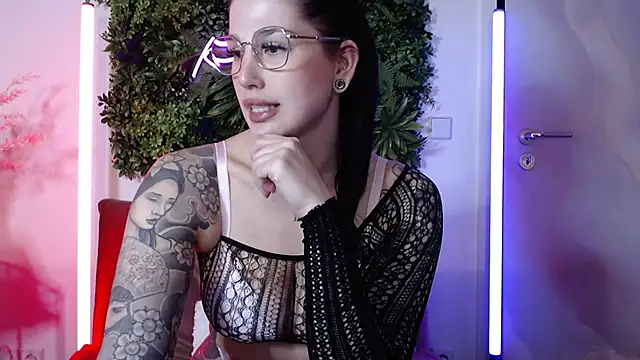 KiraKane1 online show from February 2025 11:12:02 AM