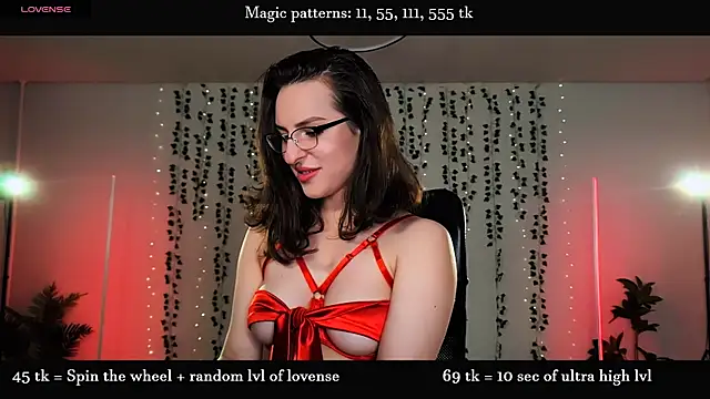 Snapshot of Alicia_x_art chatting on July 2026 06:43:01 PM Alicia x art online show from July 2026 06:43:01 PM