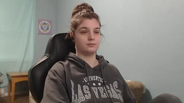 Snapshot of TreeJeanne chatting on March 2025 08:09:02 PM TreeJeanne online show from March 2025 08:09:02 PM