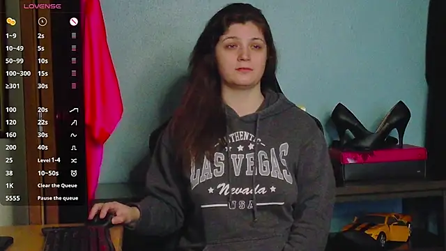 Snapshot of TreeJeanne chatting on November 2025 02:40:02 PM TreeJeanne online show from November 2025 02:40:02 PM