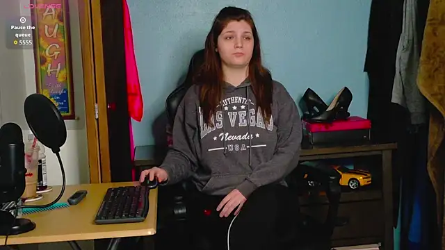 Snapshot of TreeJeanne chatting on November 2025 12:31:01 AM TreeJeanne online show from November 2025 12:31:01 AM