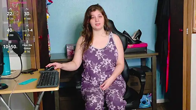 Snapshot of TreeJeanne chatting on November 2025 02:01:02 AM TreeJeanne online show from November 2025 02:01:02 AM