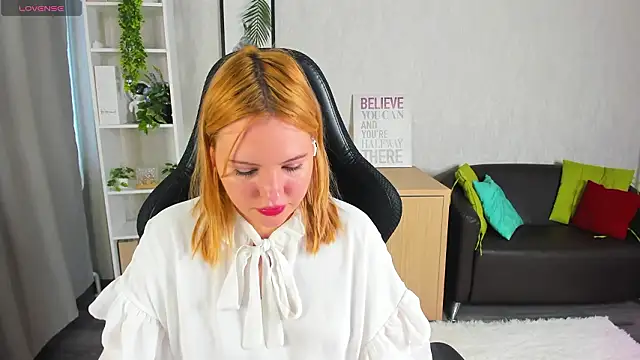 Stacy Luv online show from February 2026 09:06:01 AM