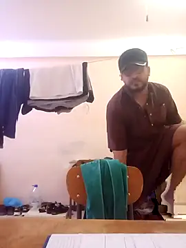 Snapshot of Hot_Boy_2004 chatting on April 2026 04:11:02 PM Hot Boy 2004 online show from April 2026 04:11:02 PM