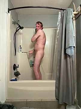 ianvaghn2252 online show from April 2026 10:29:01 PM