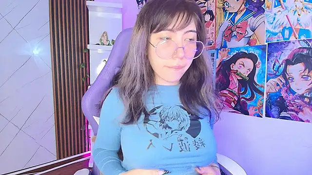 Snapshot of Purplee_Baby chatting on September 2025 08:01:01 PM Purplee Baby online show from September 2025 08:01:01 PM