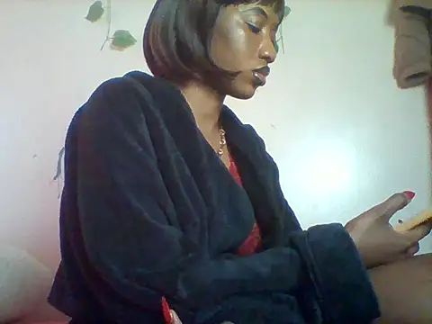 Queeen model online show from June 2026 12:53:02 PM