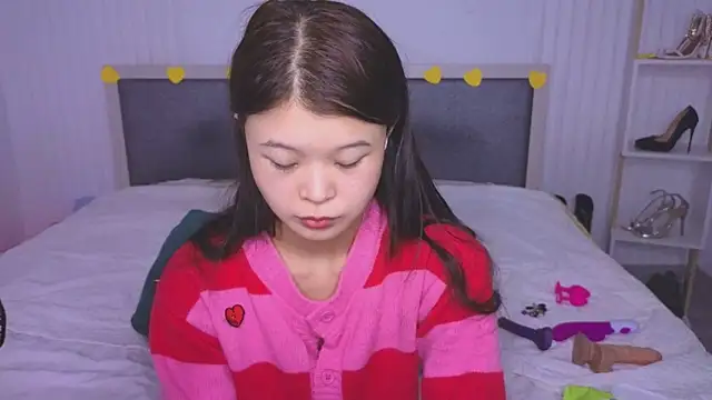 Tina Kim  online show from February 2025 10:48:02 AM