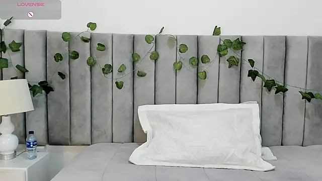 izadii online show from April 2026 01:58:02 PM