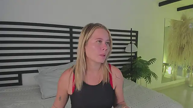 stefanny ruiz  online show from January 2025 12:16:02 PM