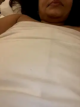 Snapshot of winterforu chatting on November 2025 09:09:02 AM winterforu online show from November 2025 09:09:02 AM