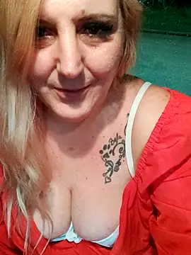 BecciDeluxe online show from January 2026 05:27:02 PM